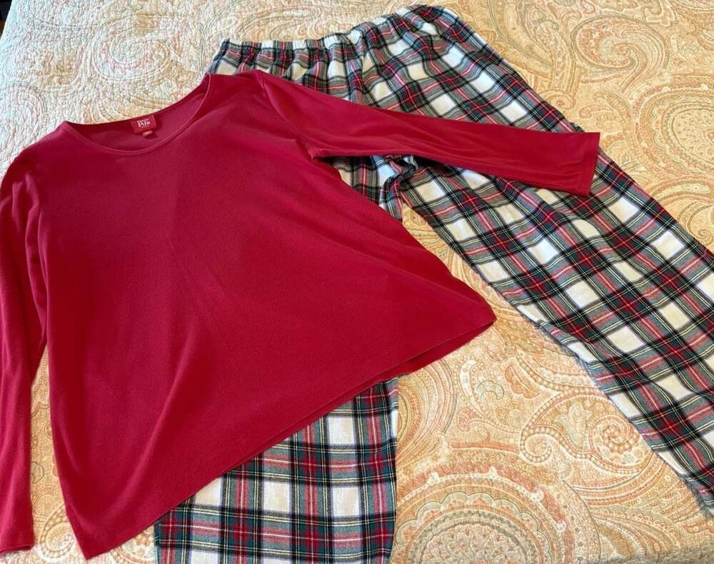 GUC Family PJs Women's Plus Size Thermal PJ Set - Red Top & Plaid Pants, Size XL